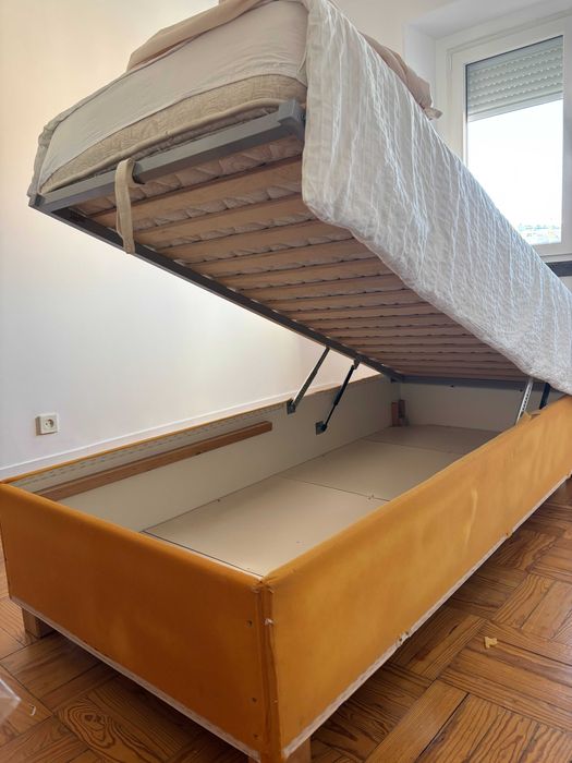 Sommier com arrumação IKEA