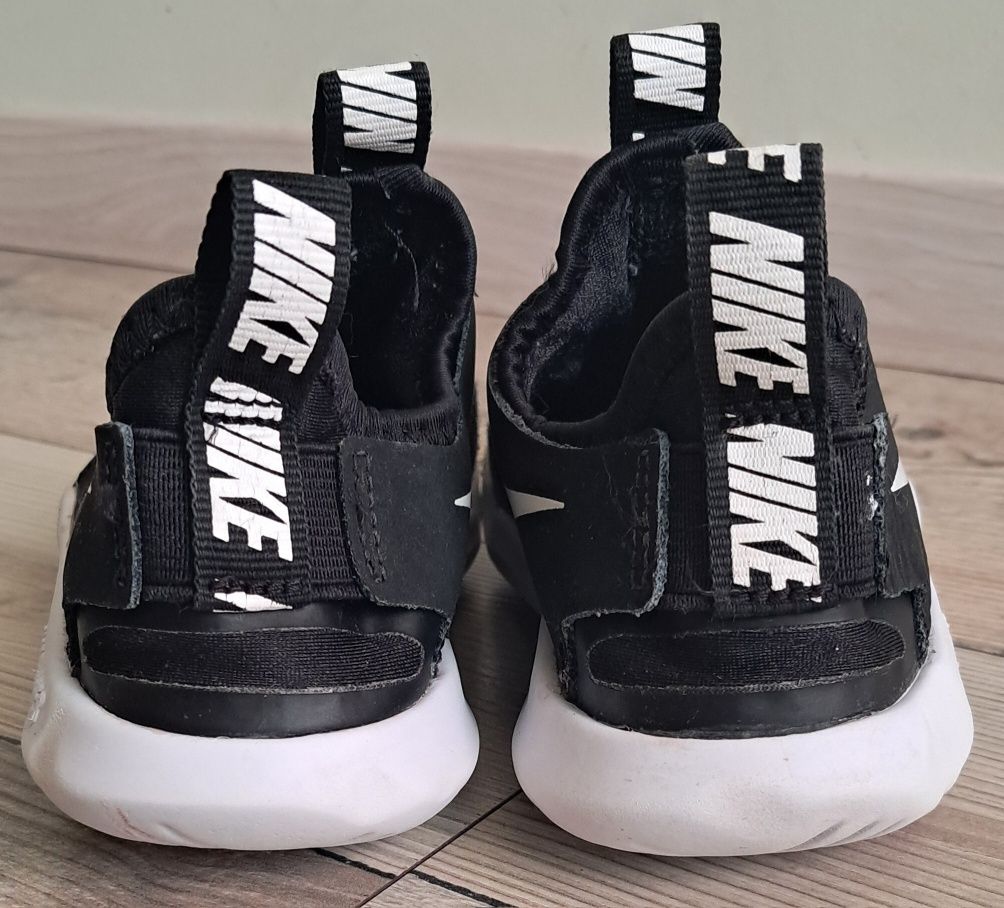 Кросівки Nike Flex Runner AT4663-001 (р.28)