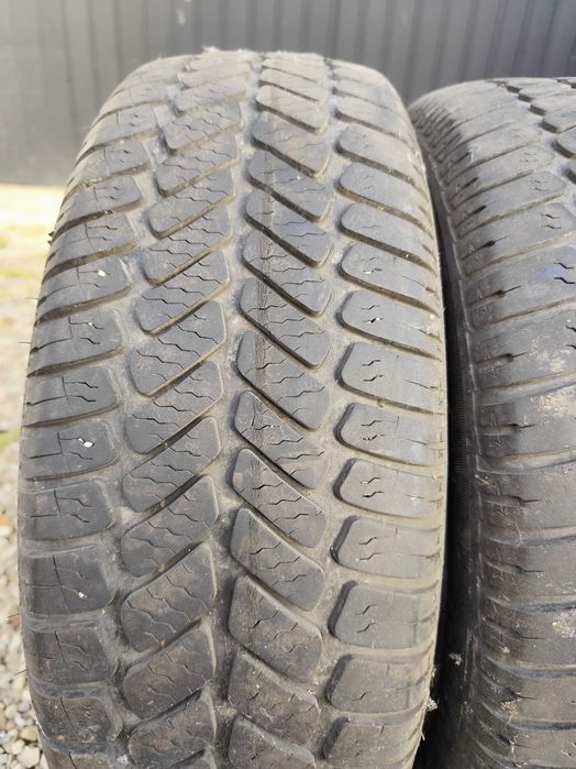 Sprzedam opony wielosezonowe 195/65 R15