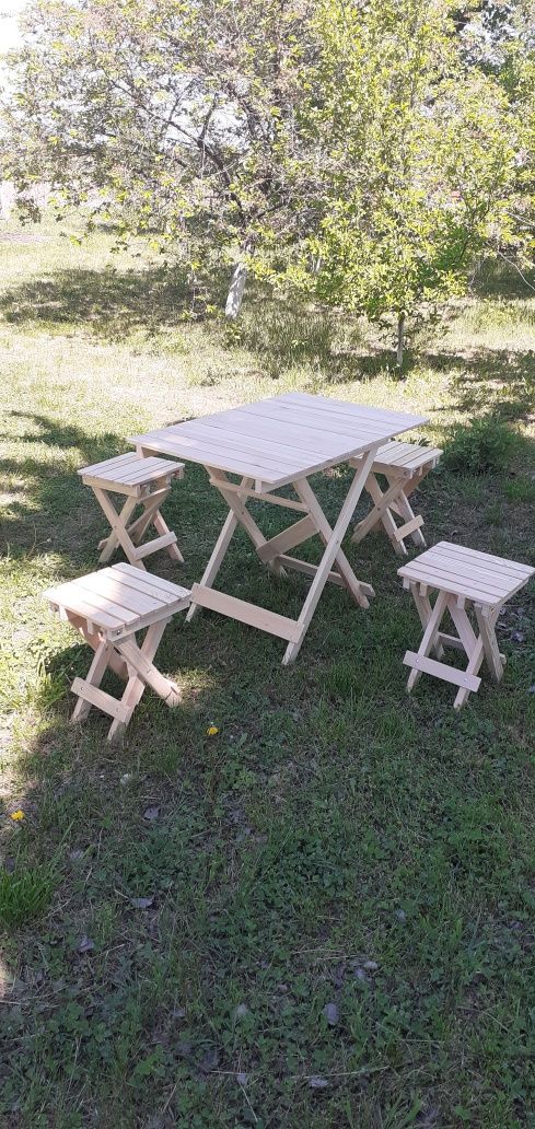 Раскладные стулья столы