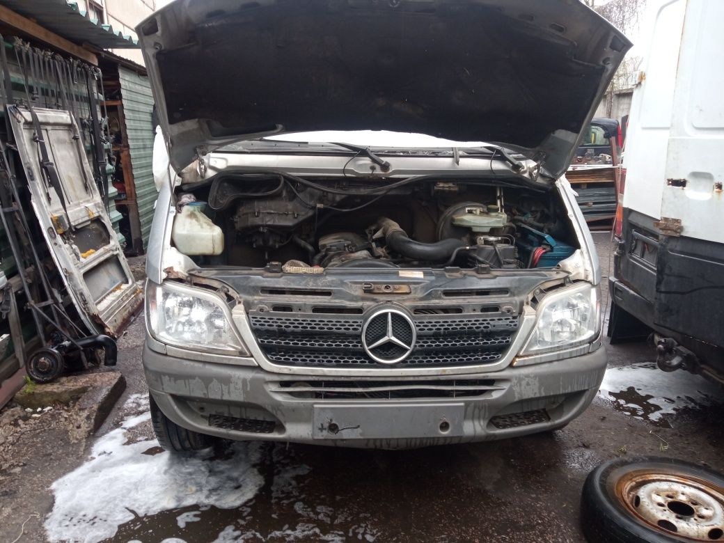 Фара левая, правая CDI Mercedes Sprinter 2000-2006