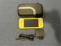 Nintendo Switch Lite Amarela