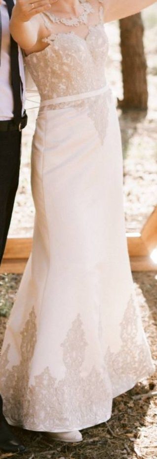 Весільна сукня. Невінчана. Колір айворі.Ціна символічна.
