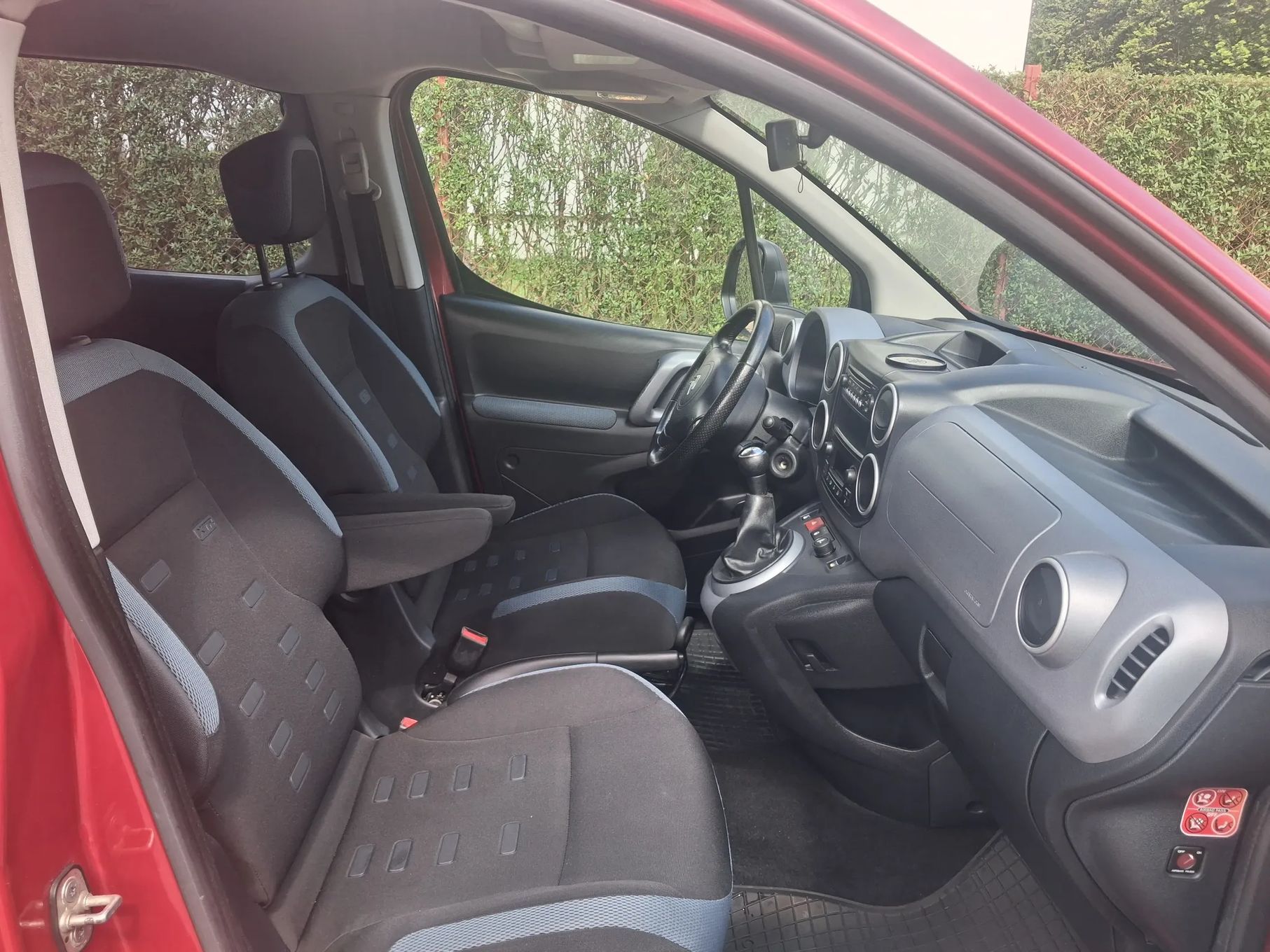 Citroën Berlingo XTR 1,6 HDI Klimatron PDC Reling 5-osób