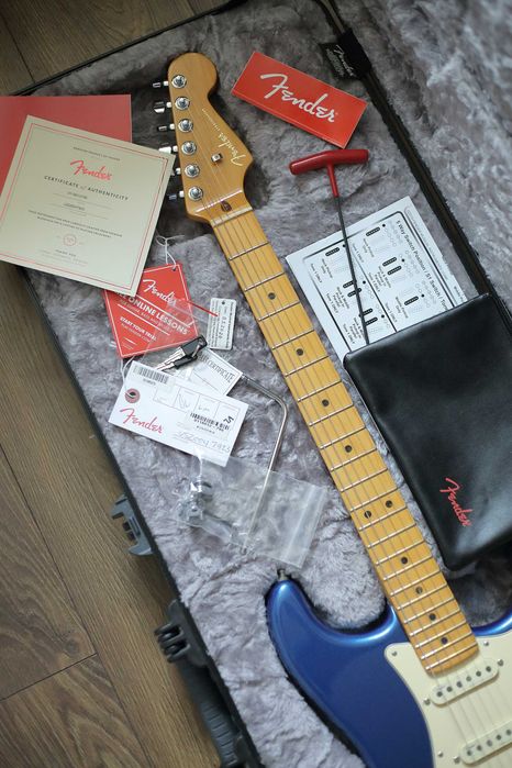 Fender American Ultra Stratocaster MN COB