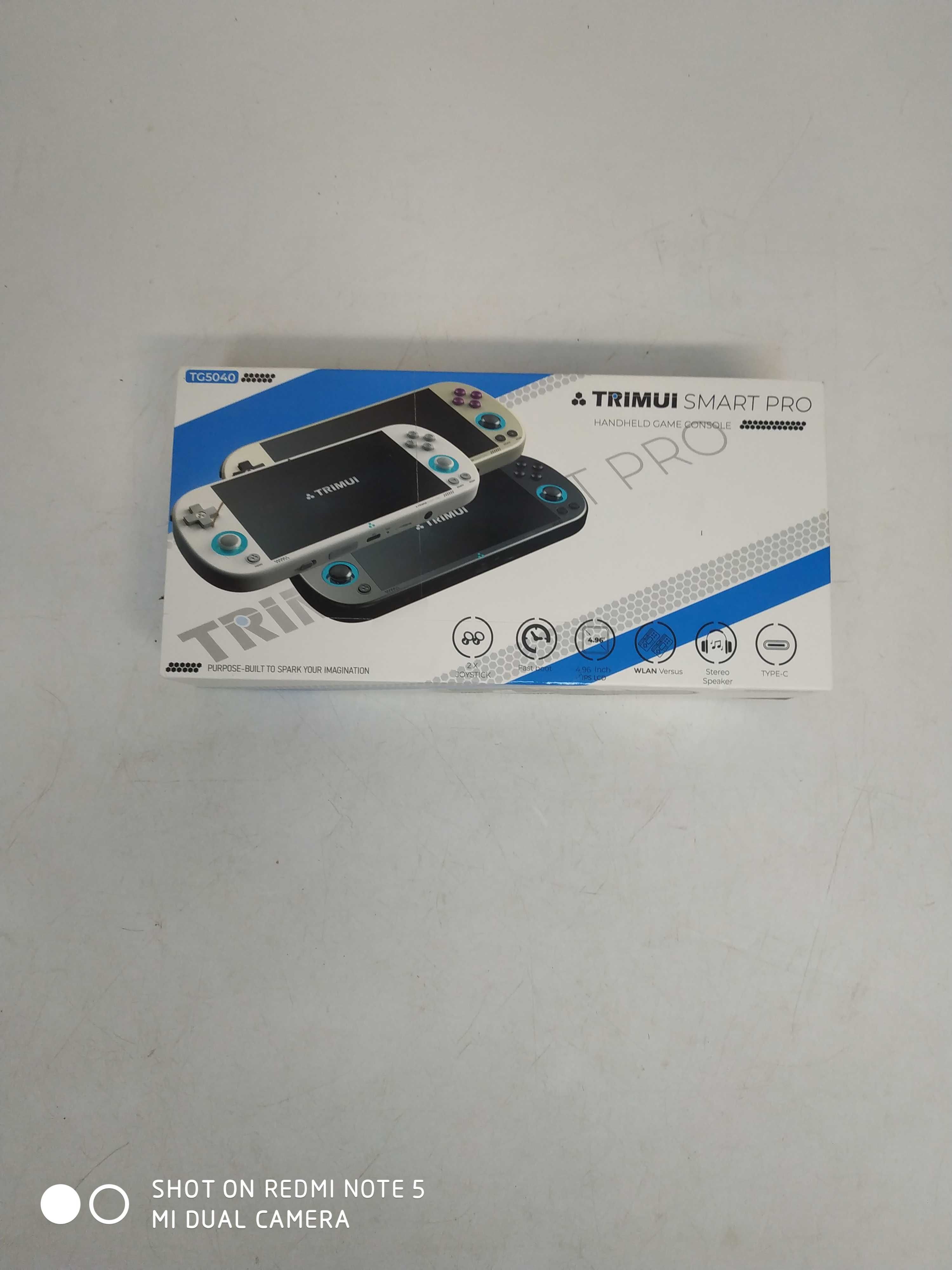 Konsola przenośnia TRIMUI Smart Pro do gier TG5040