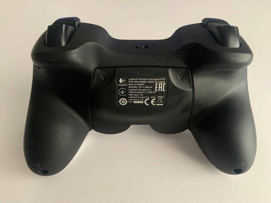 Бездротовий геймпад Logitech F710