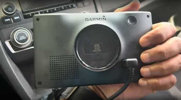 Новий GPS-навігатор GARMIN Drive 52 зручність та безпека на дорозі