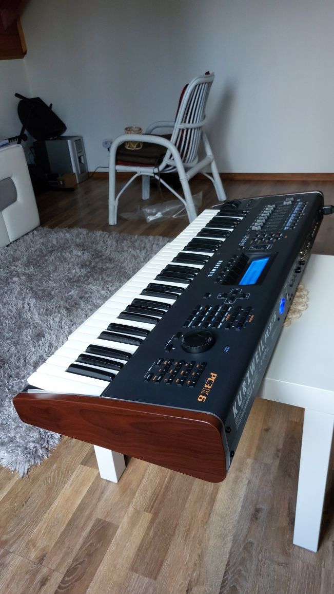 Kurzweil PC3K6 + sample stan bdb.