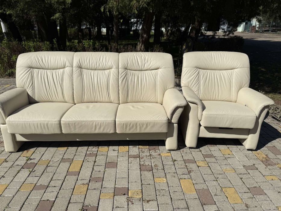 Шкіряний кожаний куток