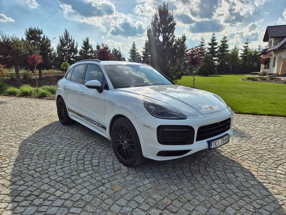 Porsche Cayenne porsche cayenne gts