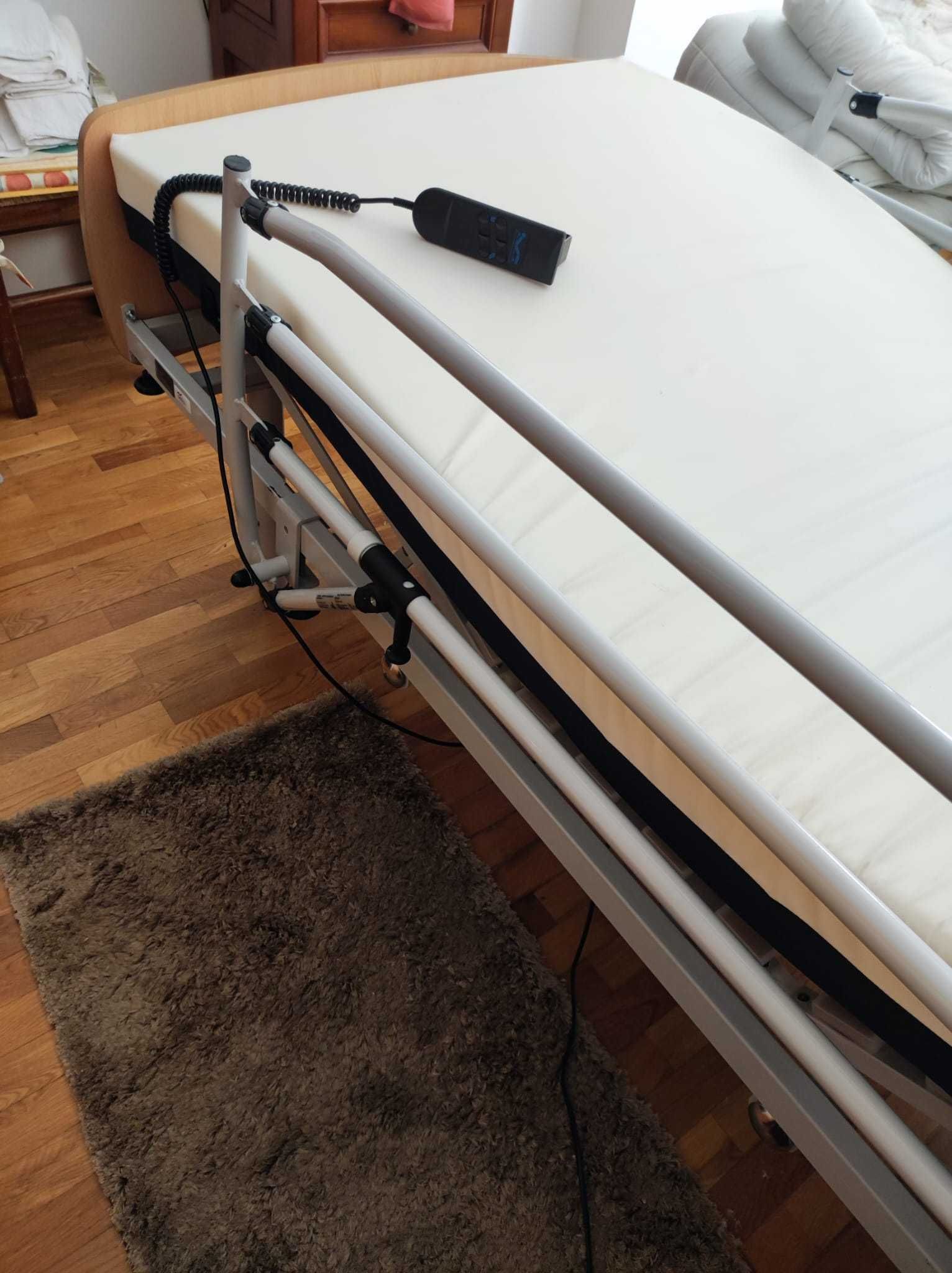 Cama articulada electrica  com pouco uso .