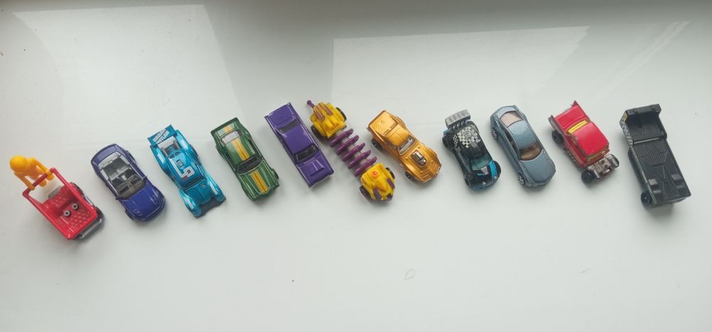 Машинки Hot Wheels