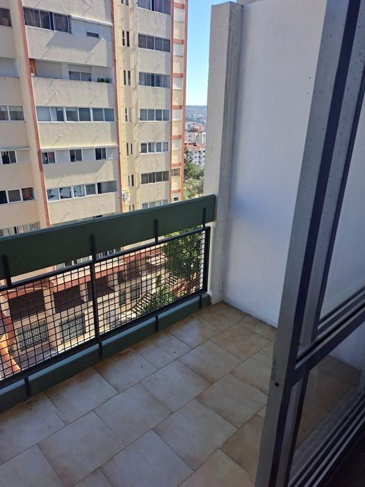 T1 equipado em Monte Abrão