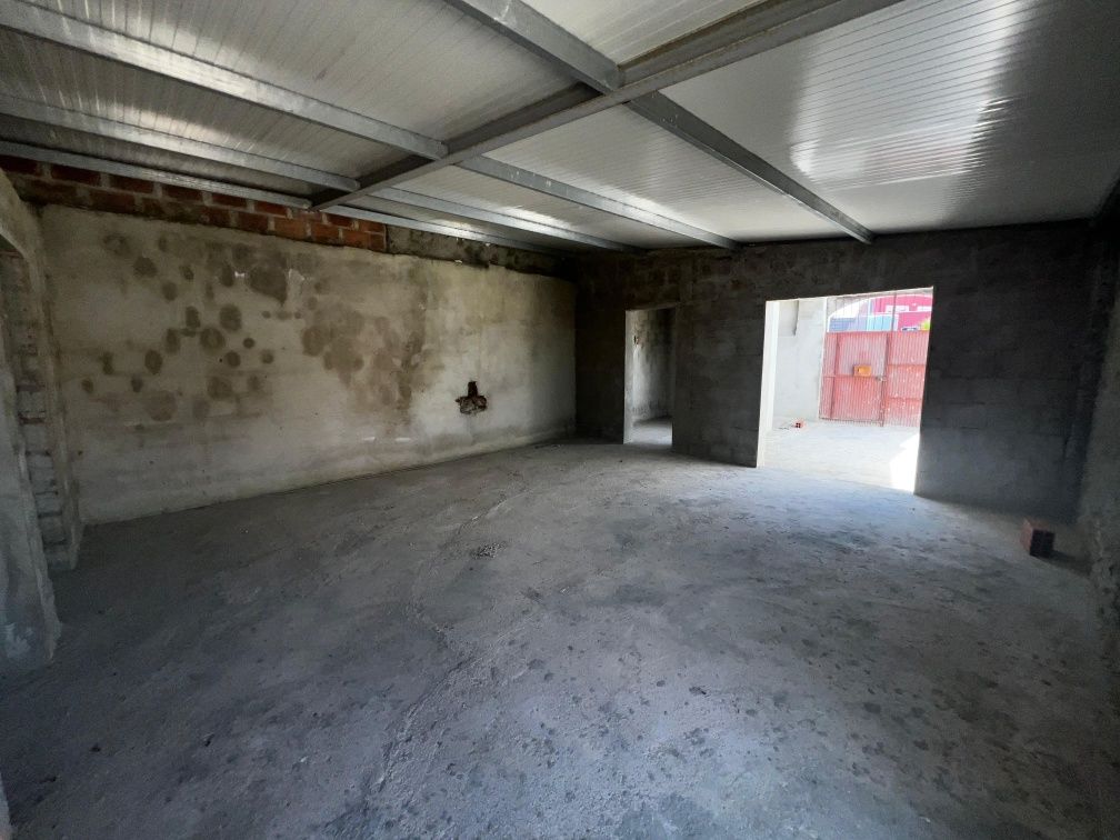 Moradia T3+1 em Construção – Privacidade, Conforto e Espaço Exterior,
