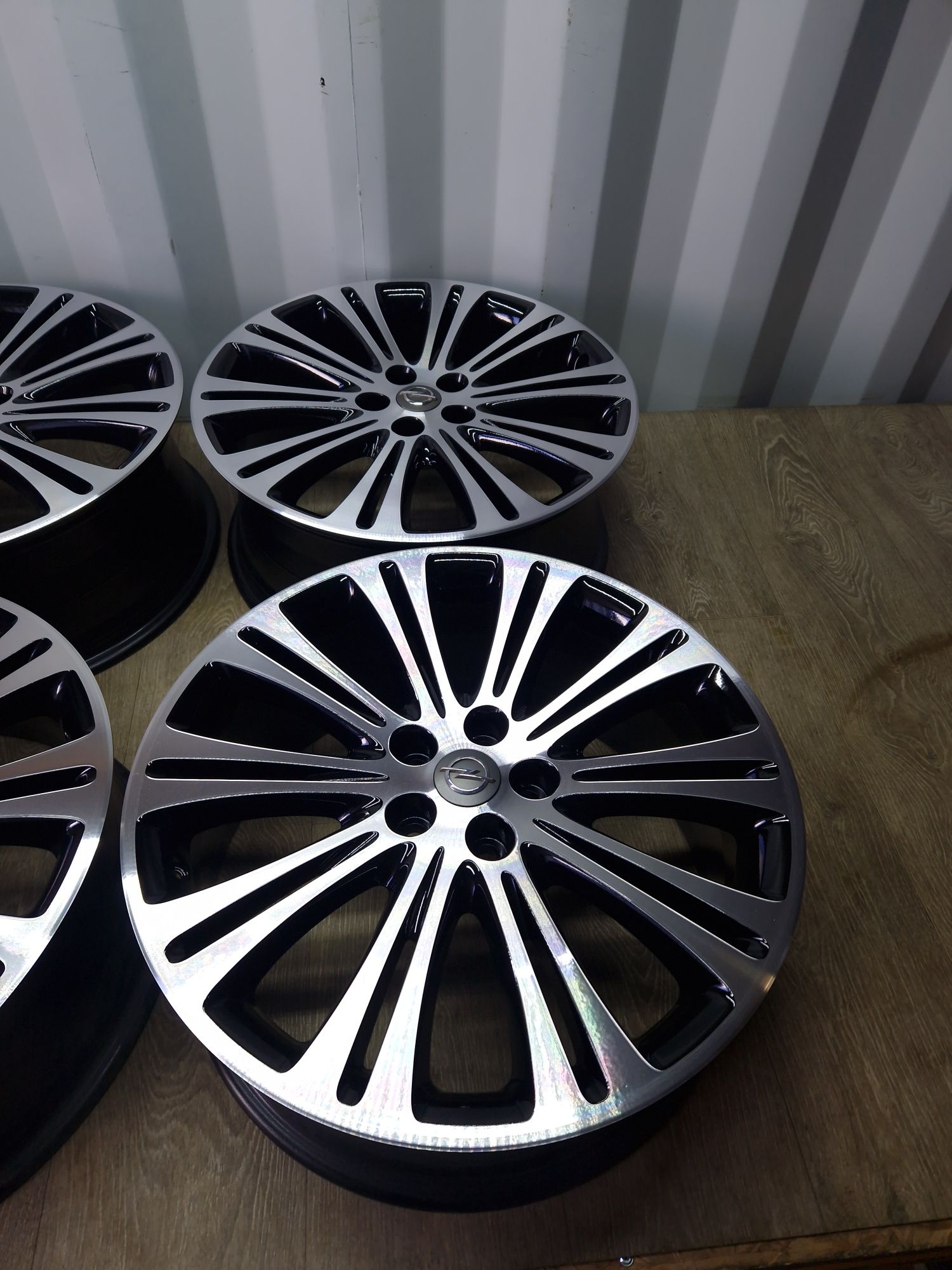 Felgi 19 opel mokka astra 5x105 8j et46 os 56.6