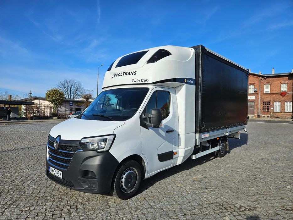 Renault Master  RENAULT MASTER  2021 rok  plandeka 8 palet  motowektor  zabudowa
