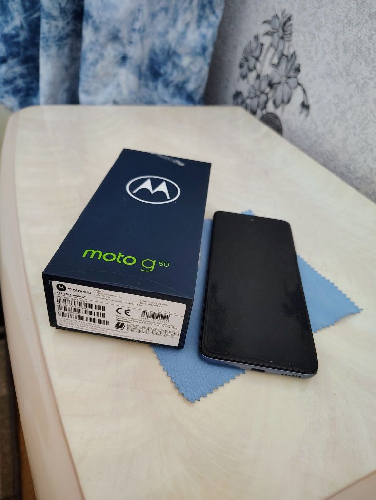 Motorola g60, почти в идеальном состоянии