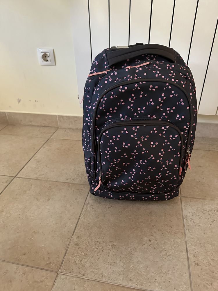 Mochila e troley - 2 em um e lancheira