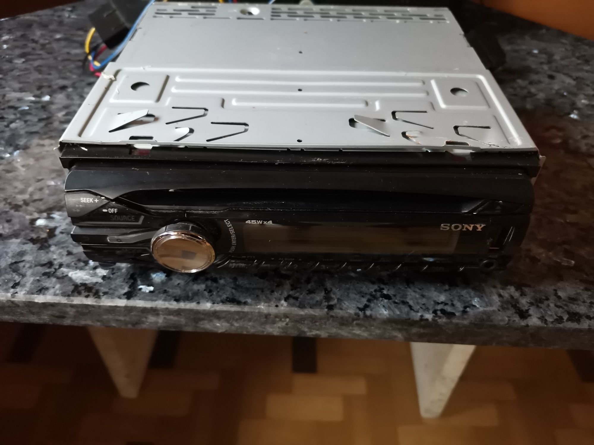Radio Sony CDX-GT40 U