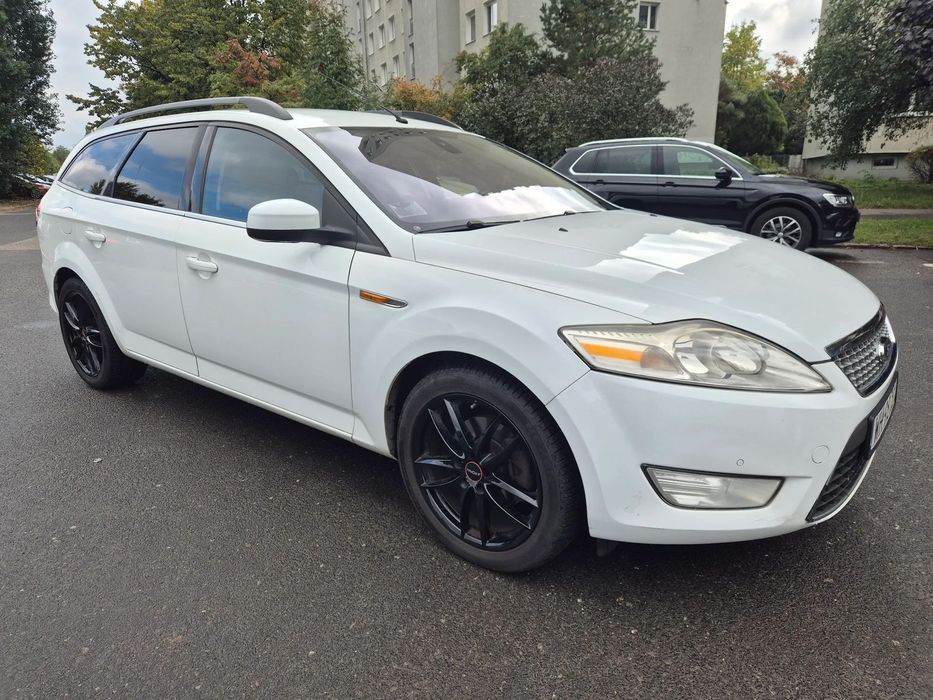 Ford Mondeo 2.0 Diesel 140 KM Converse+ Faktury Czujniki parkowania Grzane fotele