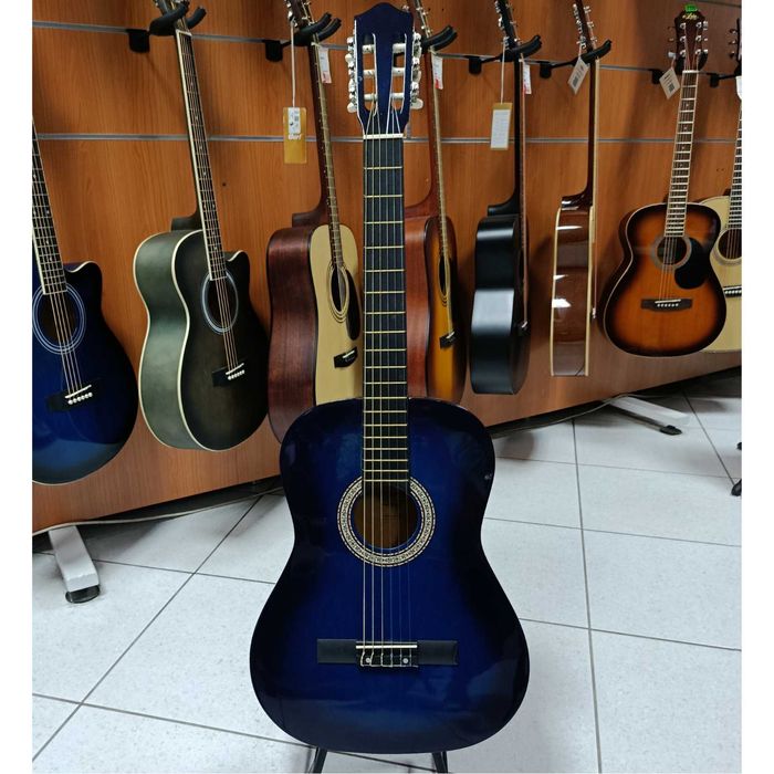 Класичні гітари Almira,  розмір 4\4, 3\4.