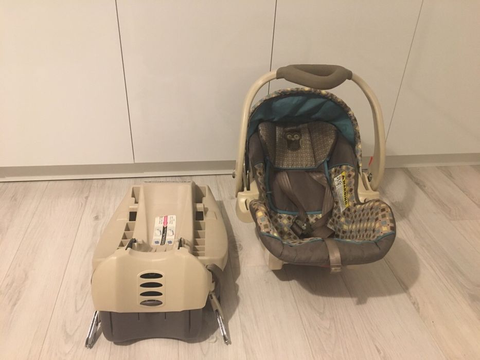 Nosidełko, fotelik z baza