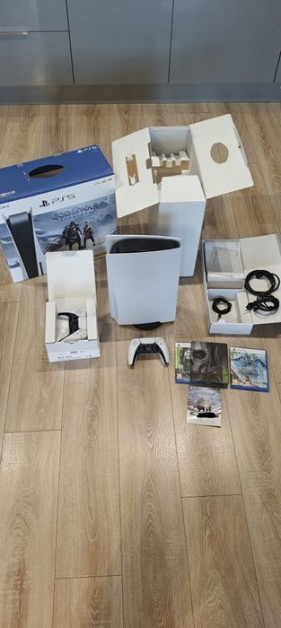 PS5 Konsola PlayStation 5 z dyskiem 825 GB. Gry dodatkowo