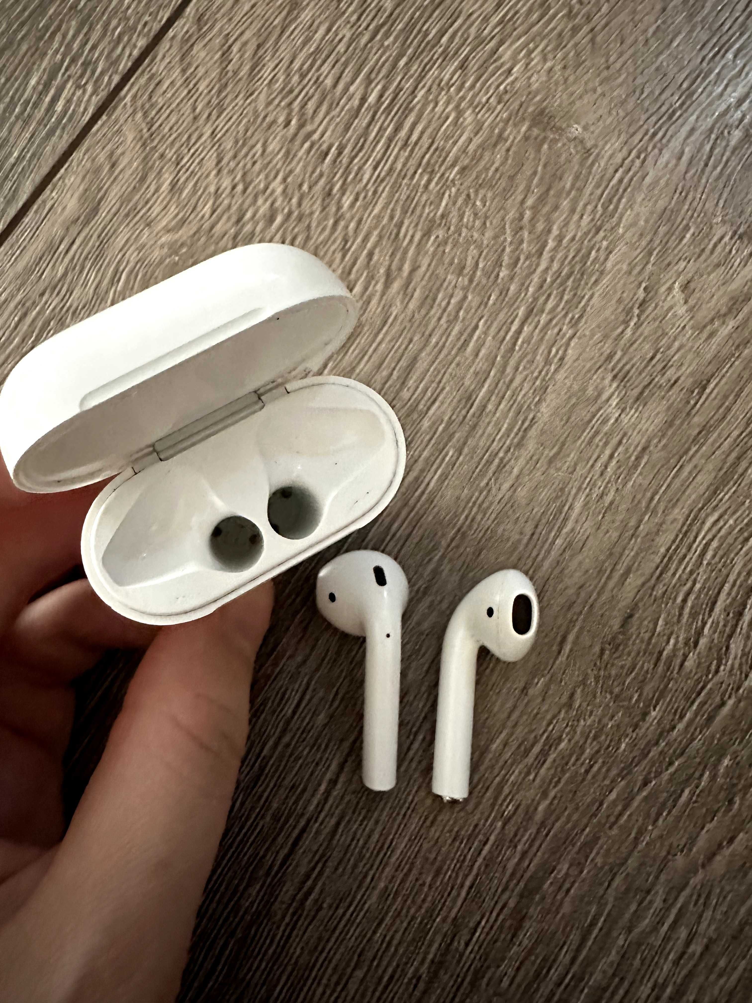 Apple AirPods 2 generacji – sprawne