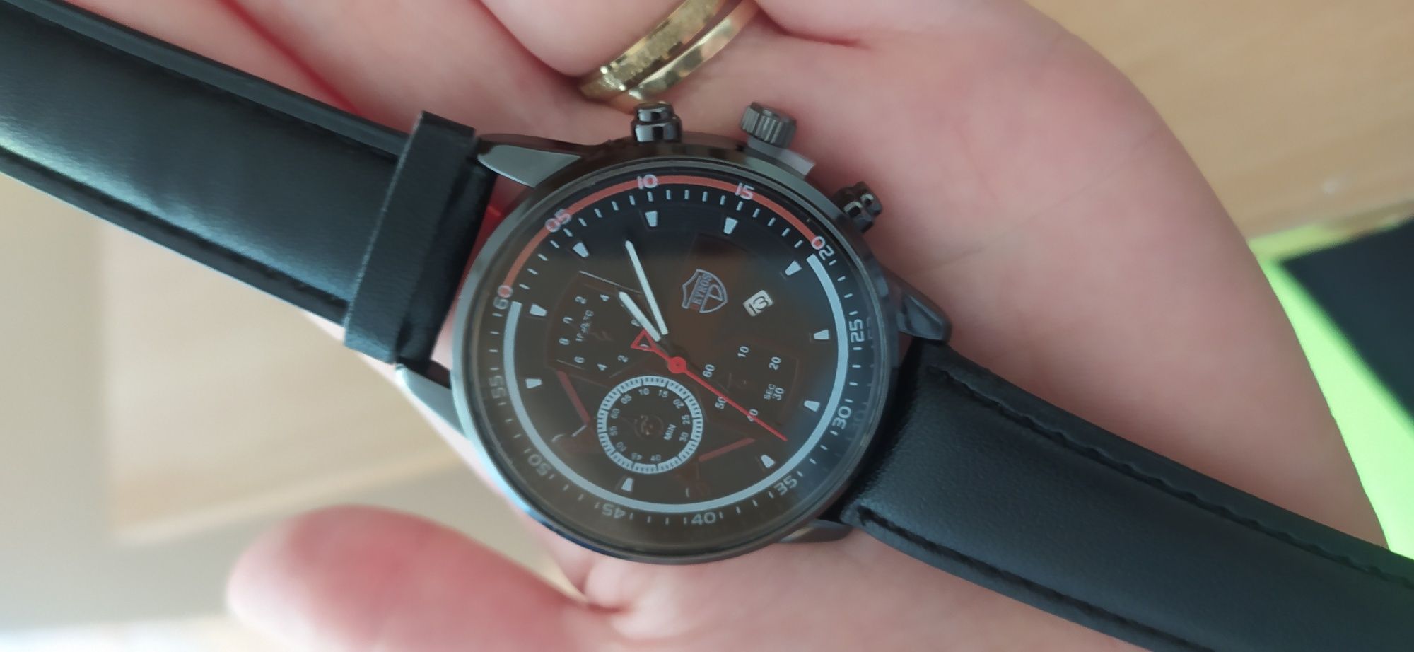 Nowy zegarek, czarny pasek + naszyjnik gratis
