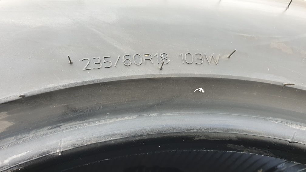 Hankook Ventus S1 evo3 
235/60 R18 103 W  AO