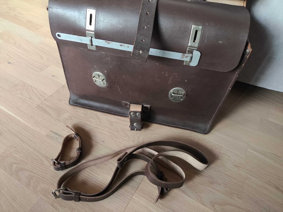 Teczka z czasu PRL brązowa