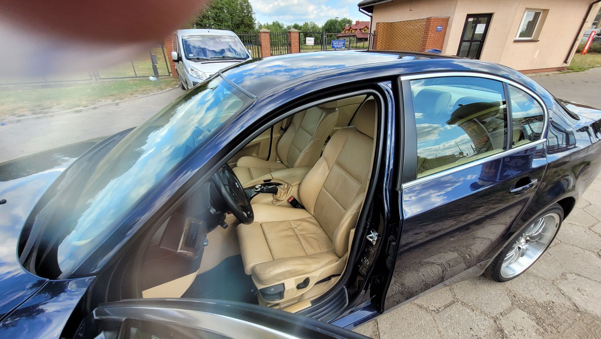 Sprzedam zadbane BMW e60 525i