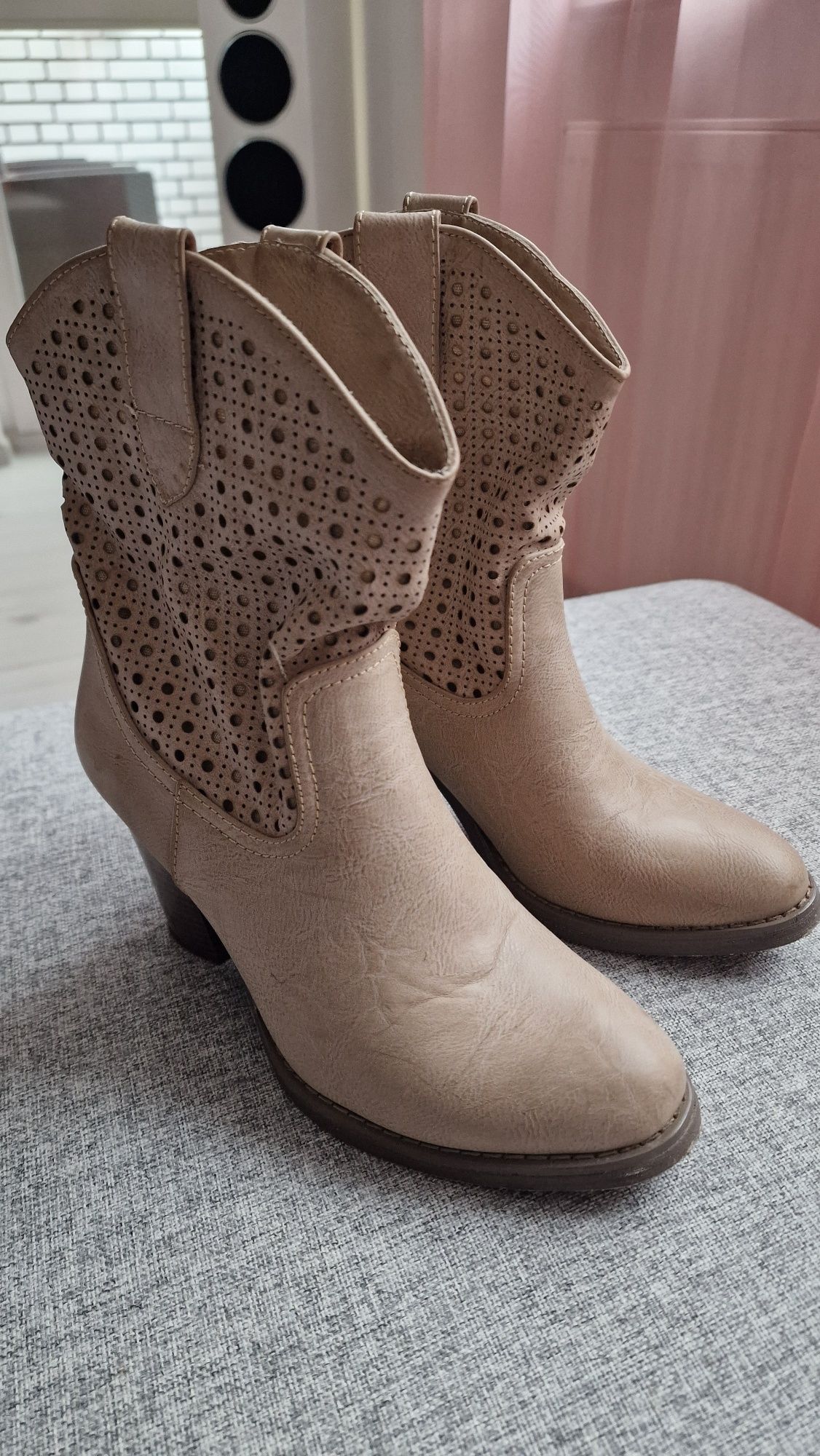 Buty skórzane Francescomilano damskie 38
