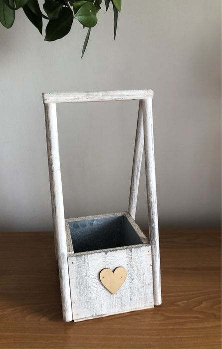 Dekoracja ogrodowa/Osłonka kwiatowa