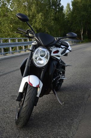 MV Agusta Brutale 1090RR Rok 2012