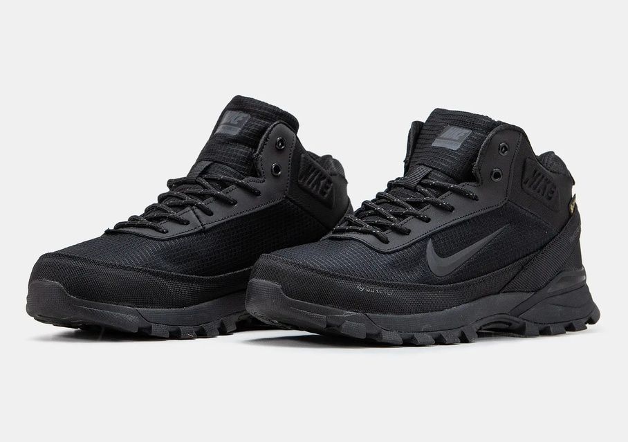 Чоловічі зимові кросівки Nike Rivah Zoom Structure Gore-tex
Водонепрон