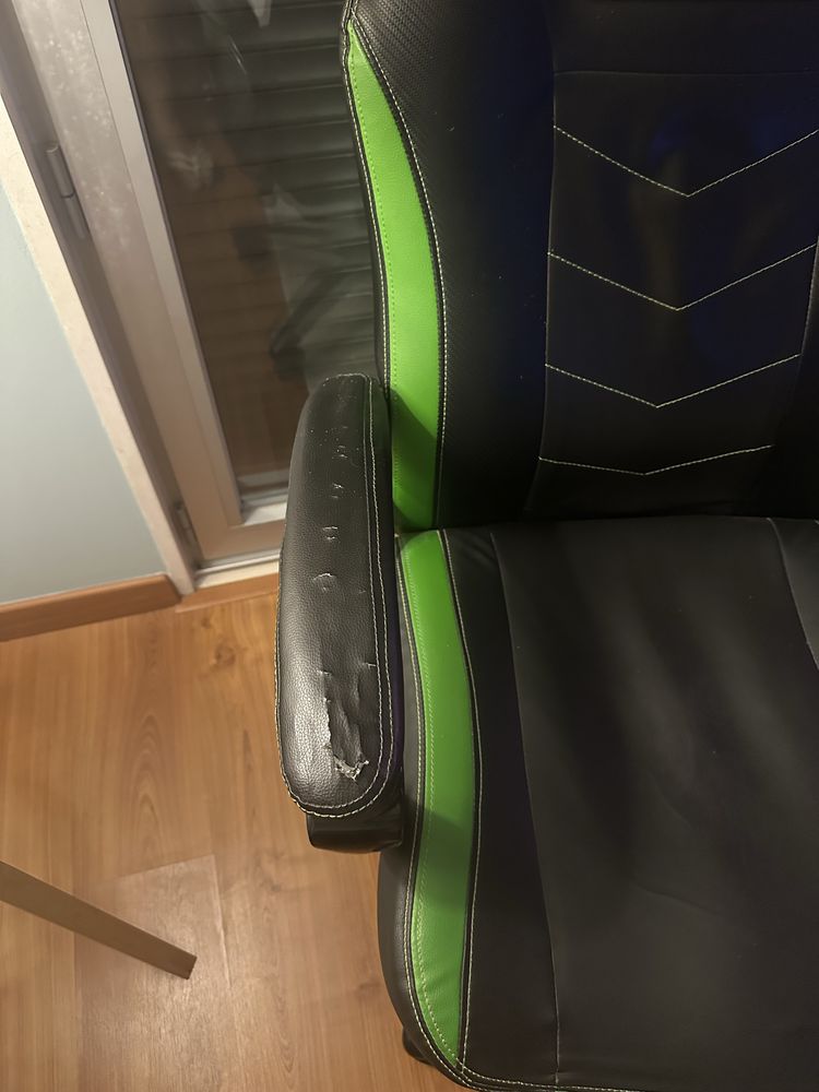 Cadeira gaming Alpha Gamer