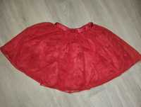 Czerwona spódniczka dla dziewczynki