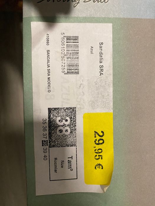 Sapatos em pele- novos