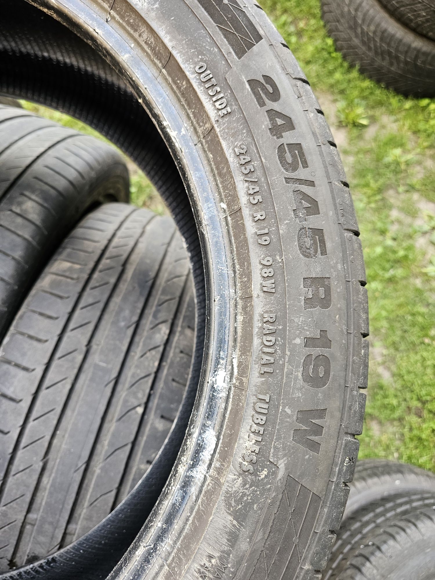 Opony letnie Continental 245/45R19 98W