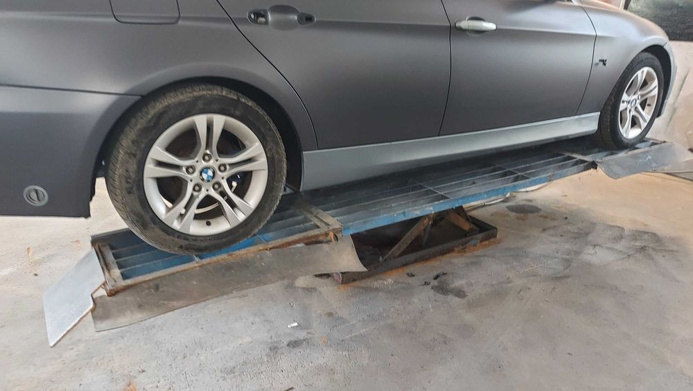 Podnośnik nożycowy lakierniczy HERKULES 2500 kg