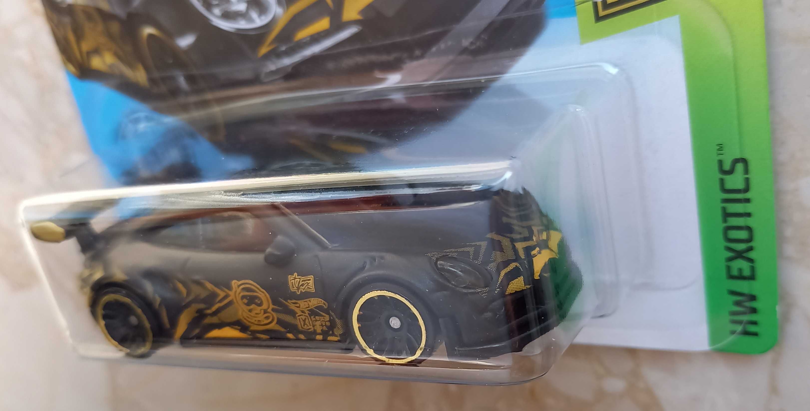 Hot Wheels __ Porsche 911 GT3 RS __