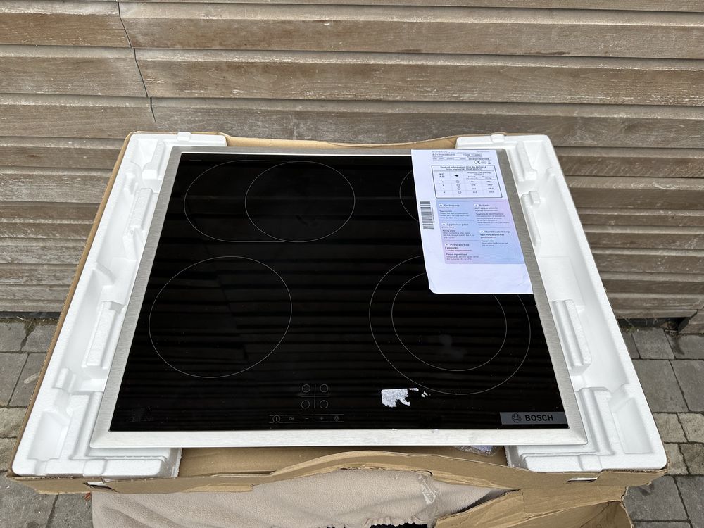 Нова варильна поверхня Bosch PKN645BA2E