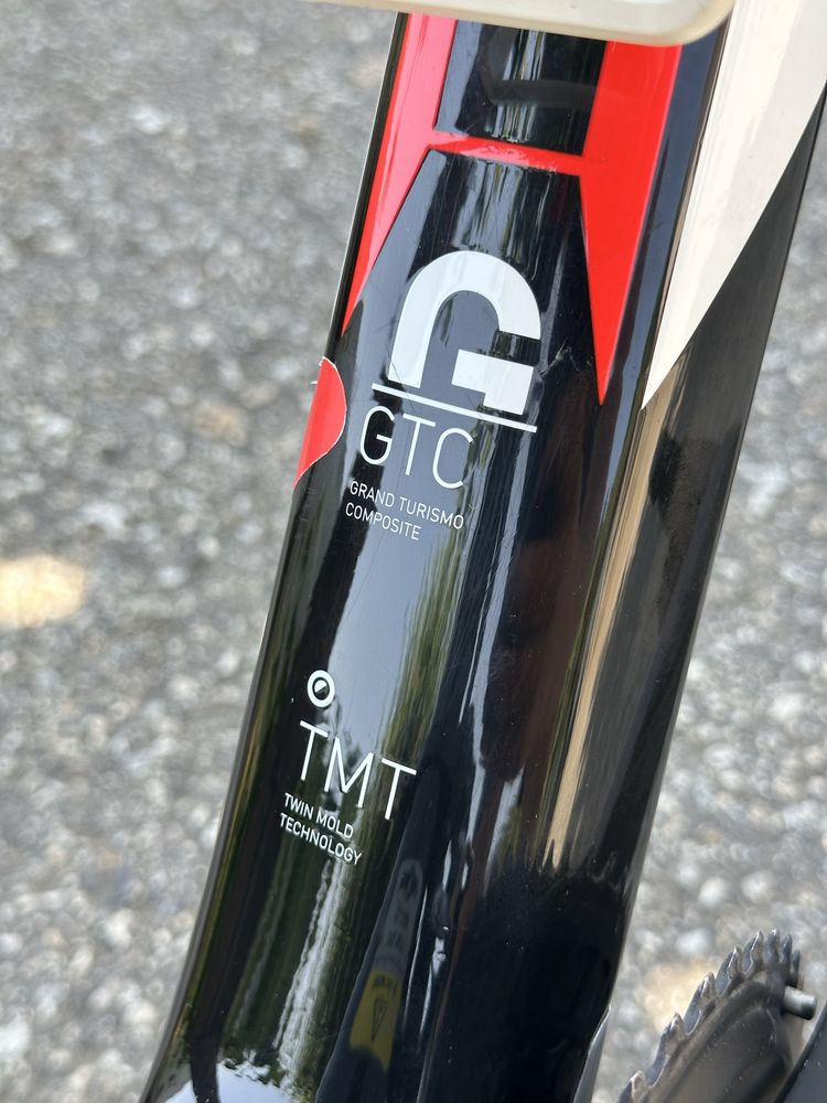 Bicicleta Cube Attain CMPT Carbono 56
