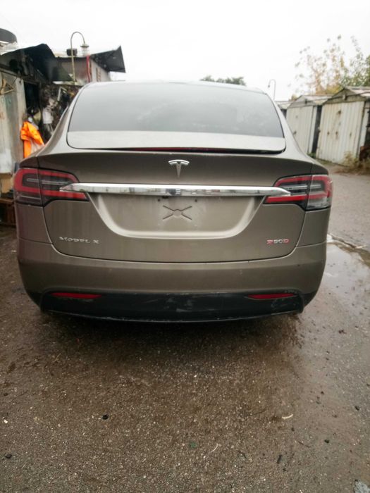 TESLA model X p90 16рік