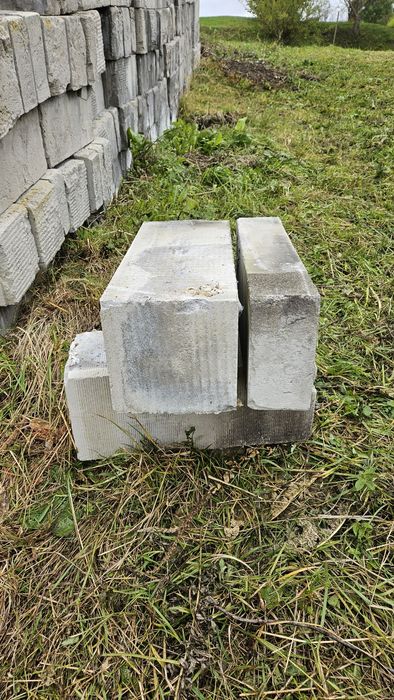 Sprzedam Pustaki Pianowe