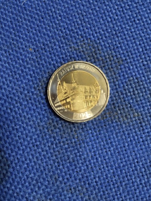 Ratusz w Brzegu 5 zł