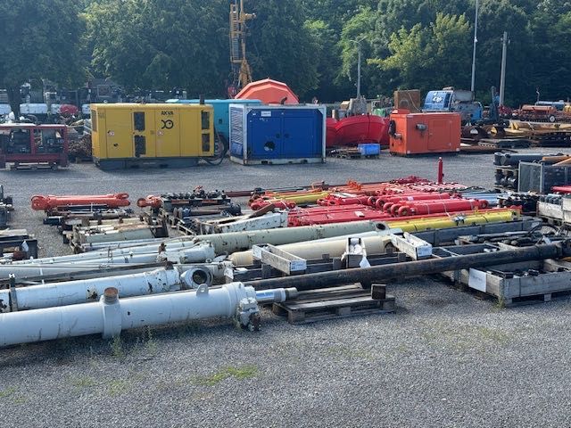 przesiewacz kruszarka nowy siłownik hydrauliczny