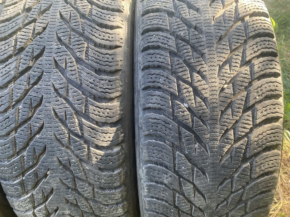 Зимние шины Nokian Hakkapeliitta R3 215/60 R17